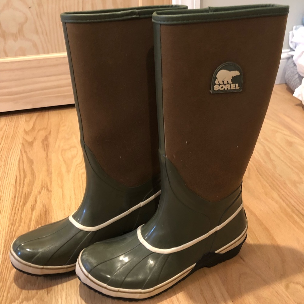 Sorel waterproof rain boots size 9